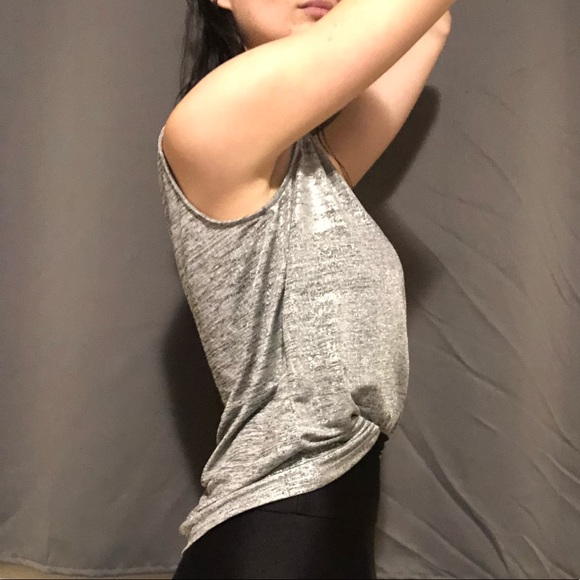 Slinky Silver Top - Picture 4 of 5